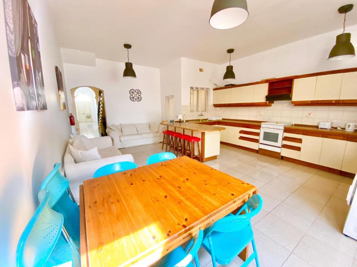 Butts Inn Annex Dormitory Hostel Ghajn il-Kbira  Dış mekan fotoğraf